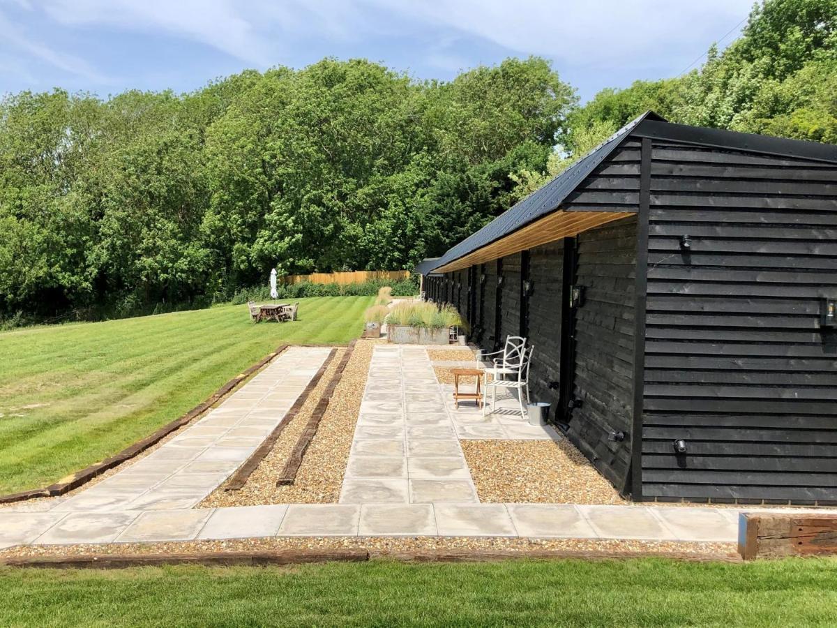The Hopper Huts Guest House Faversham Exterior photo
