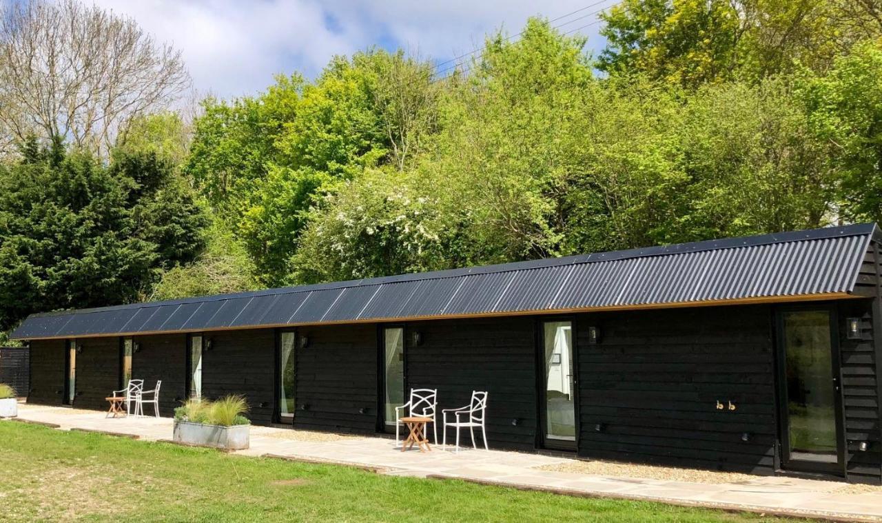 The Hopper Huts Guest House Faversham Exterior photo
