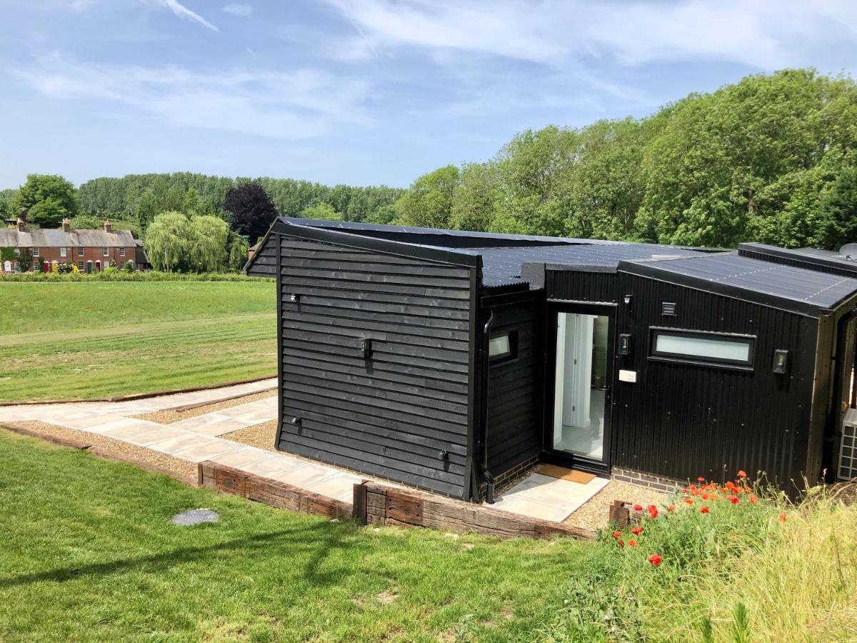 The Hopper Huts Guest House Faversham Exterior photo